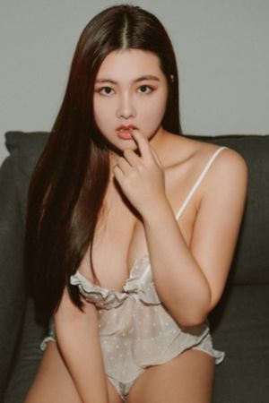沼泽深处的女孩